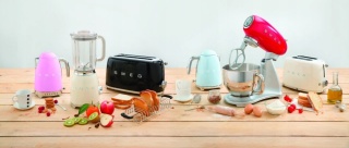 Smeg MFF11WHEU Spieniacz do mleka, biały