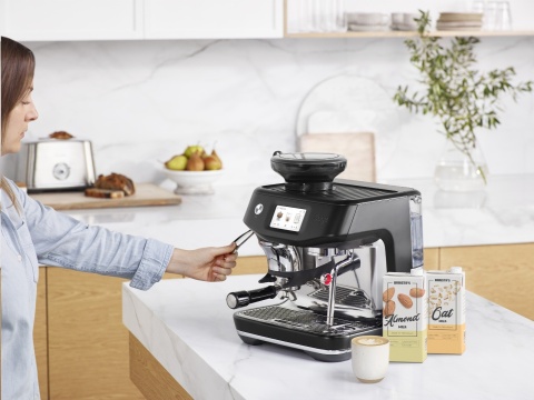 Ekspres kolbowy SAGE SES882BTR the Barista Touch Impress CZARNY