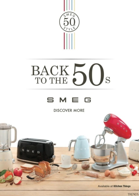 Ekspres kolbowy z młynkiem SMEG EGF03BLEU kolor CZARNY